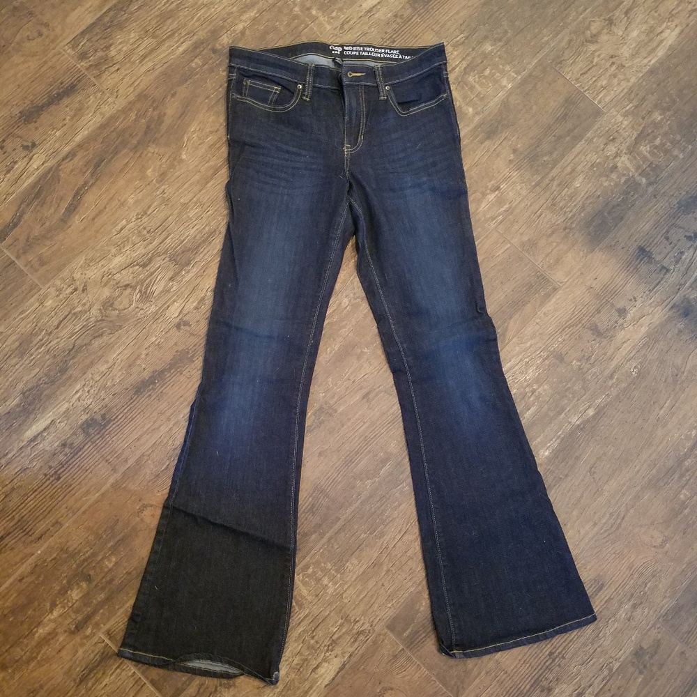 Gap Basic Dark Blue Mid-Rise Flare Jeans - 28R (6)